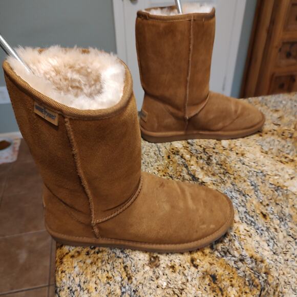 Minnetonka Women's Boots 9M Brown Suede Sheepskin Lining ID 80061 - Picture 7 of 16